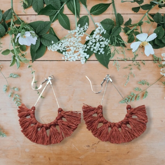 Red fringe earrings - Picture 1 of 1